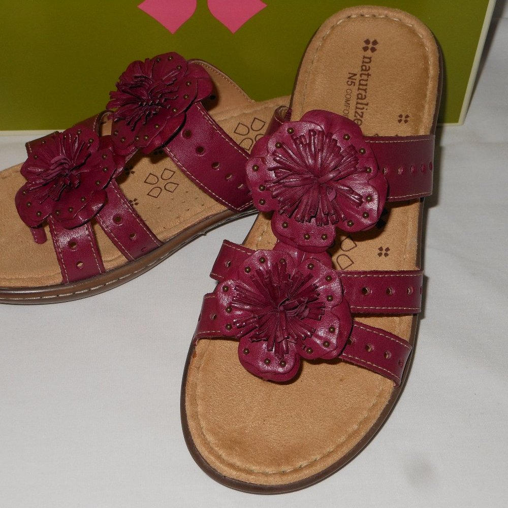 New Naturalizer JA YDA thong sandals